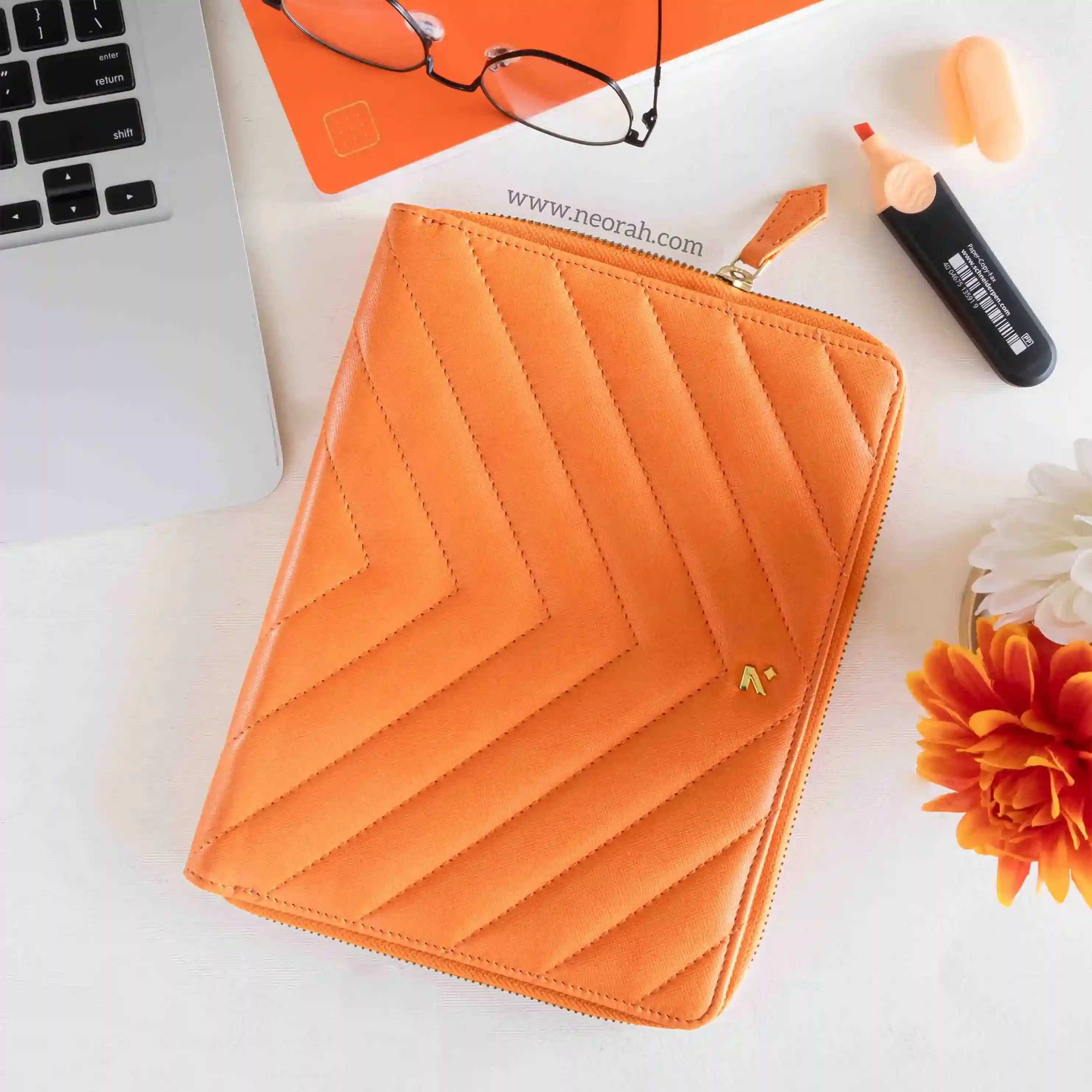 A5 - REFILLABLE QUILTED ORGANISER SLEEVE - ZIP - Image 178