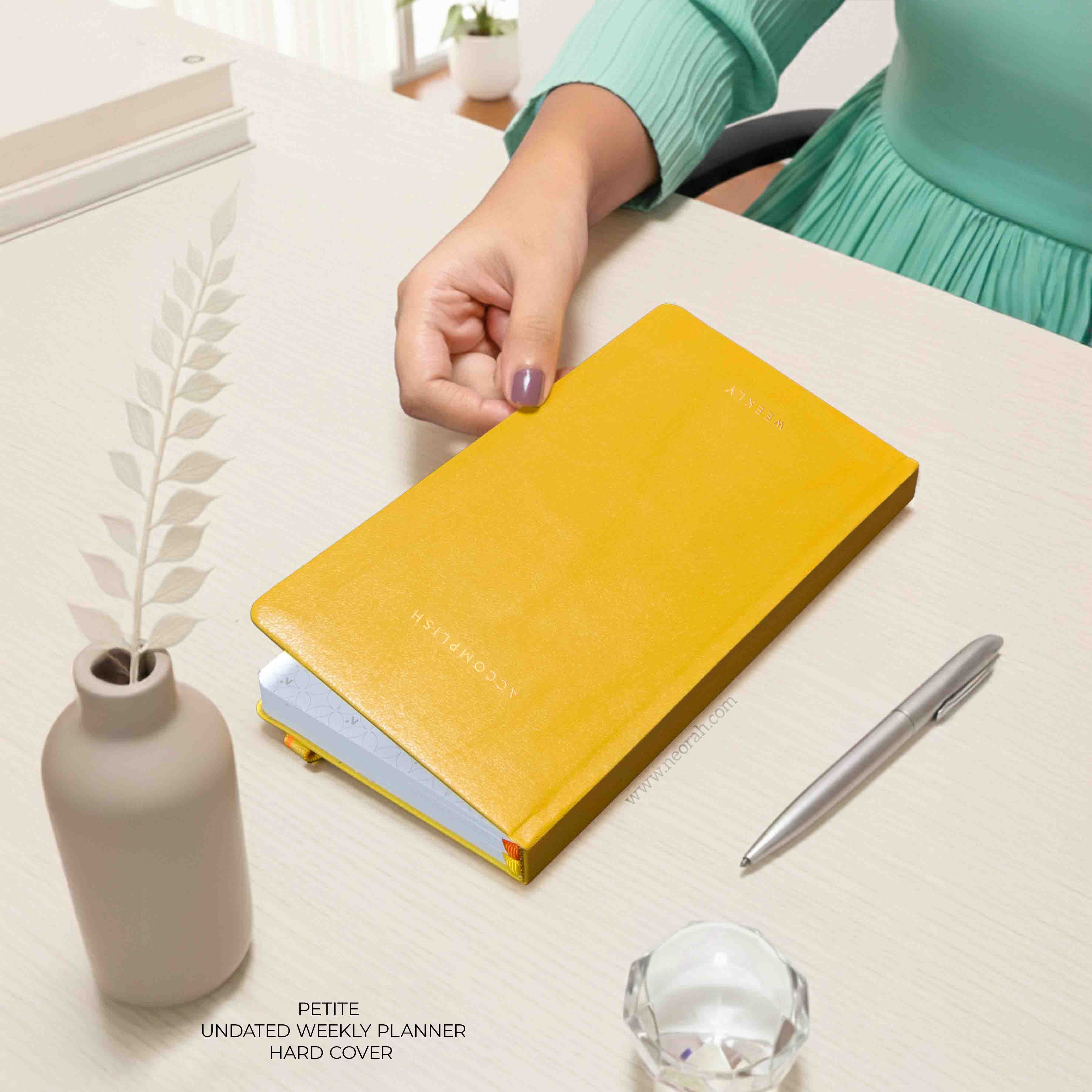 PETITE - UNDATED - WEEKLY PLANNER - HARD COVER - Image 111