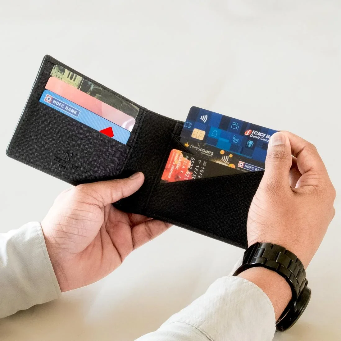 BIFOLD WALLET FOR MEN + KEYCHAIN - Image 3