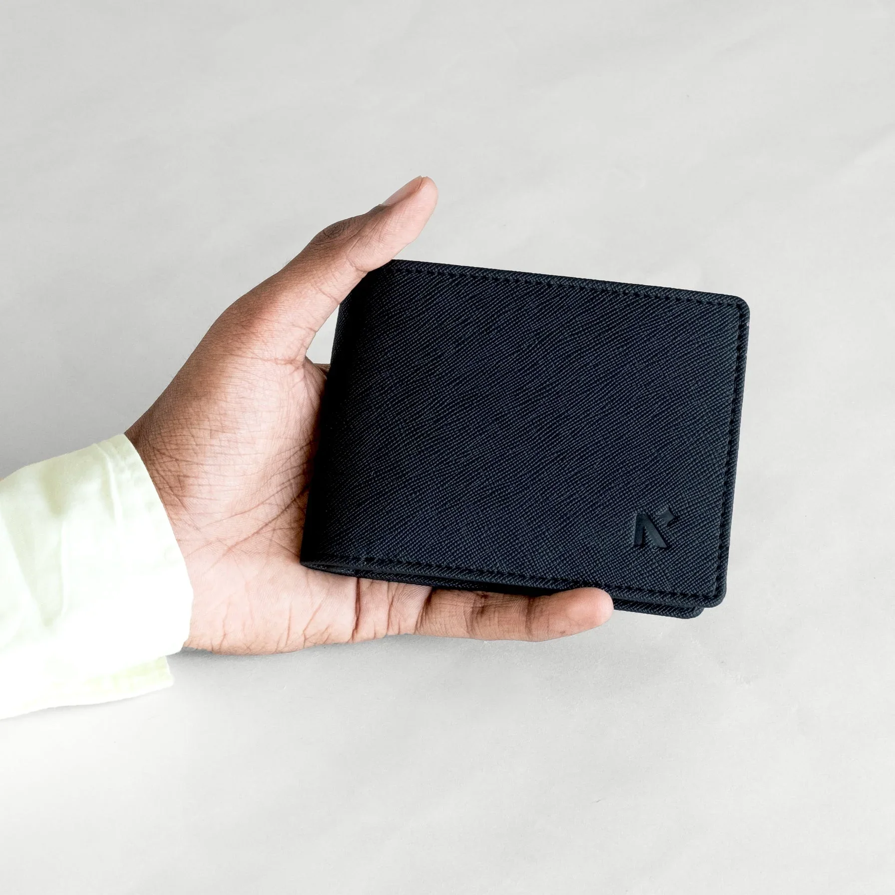 BIFOLD WALLET FOR MEN + KEYCHAIN - Image 4