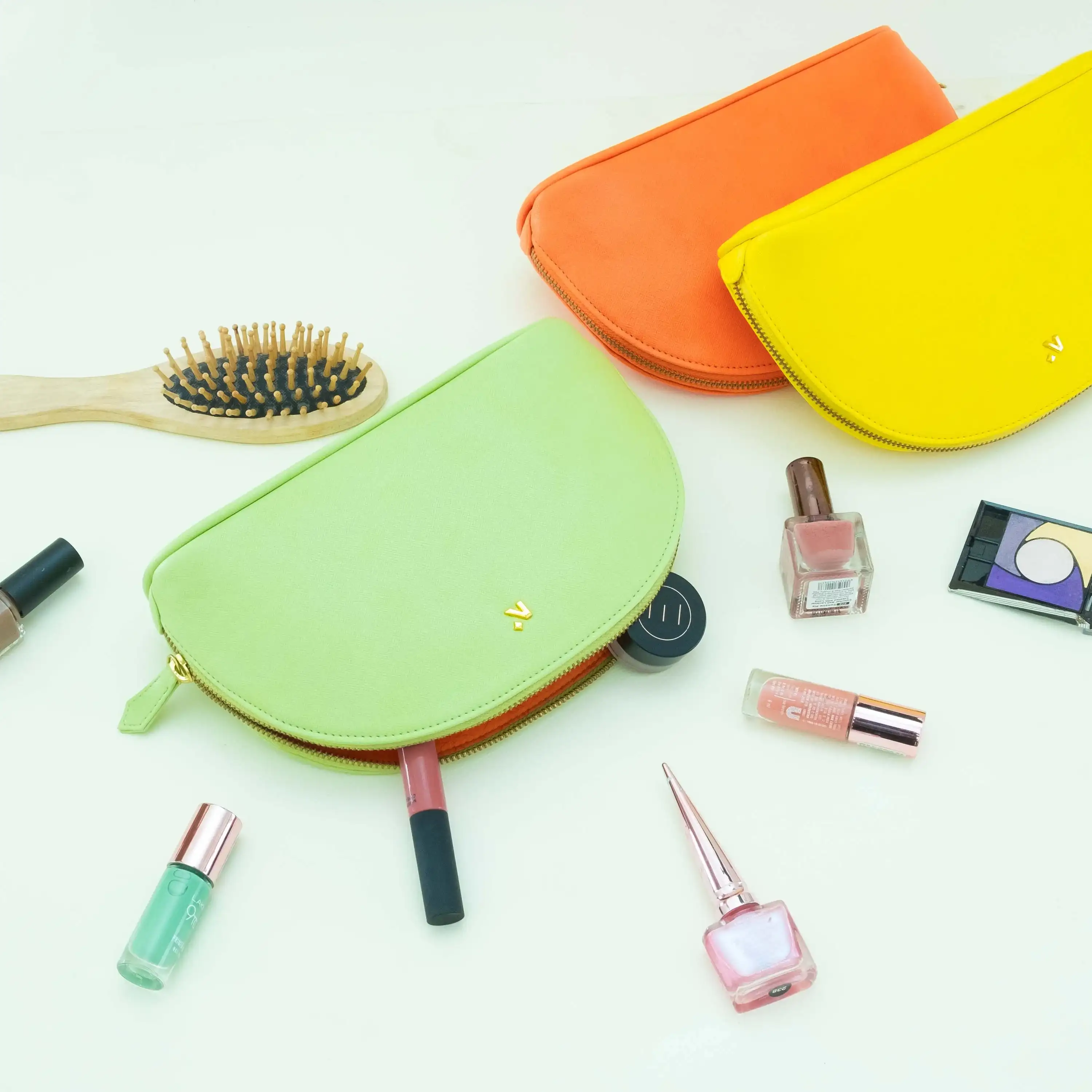 TRAVEL POUCH - Image 10