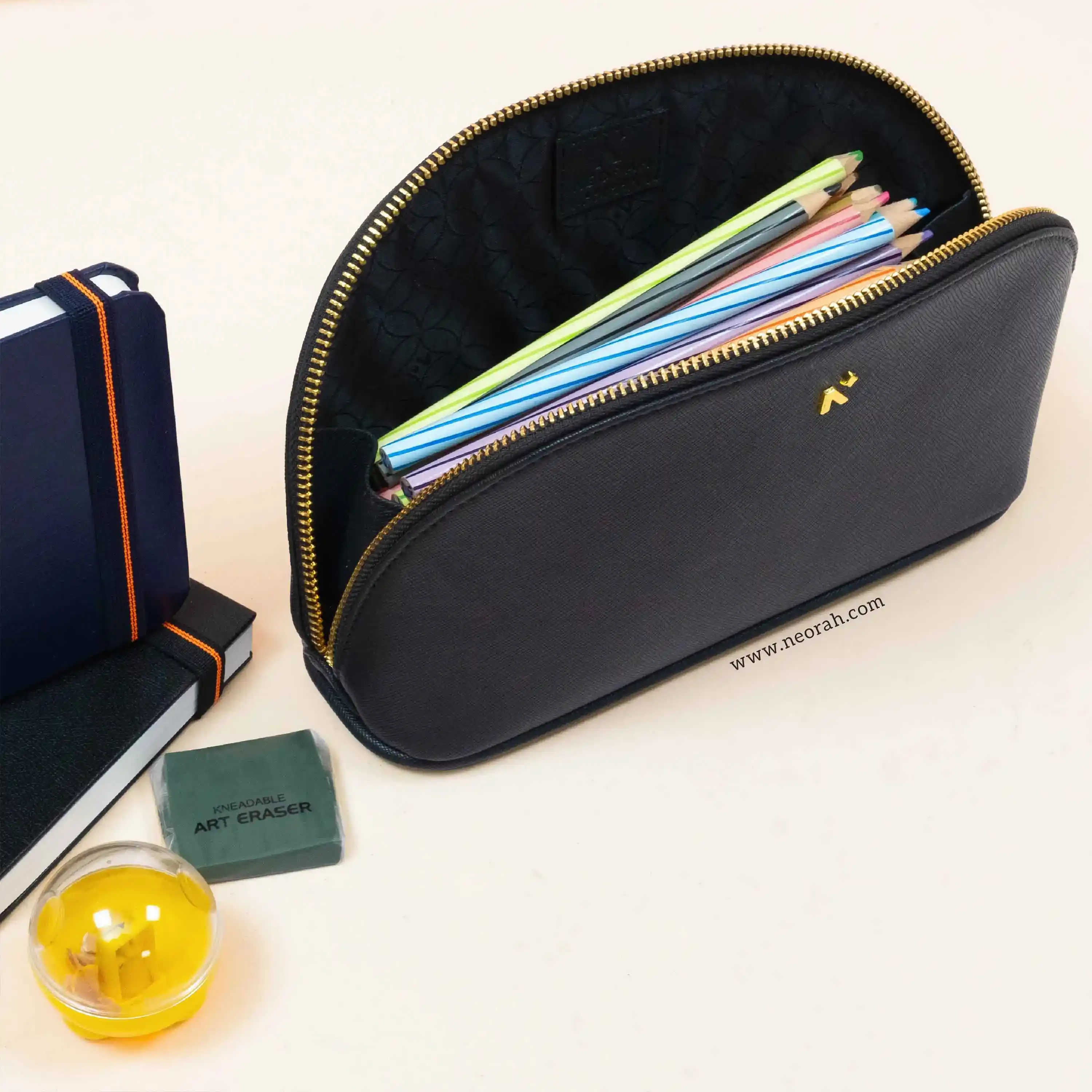 TRAVEL POUCH - Image 13