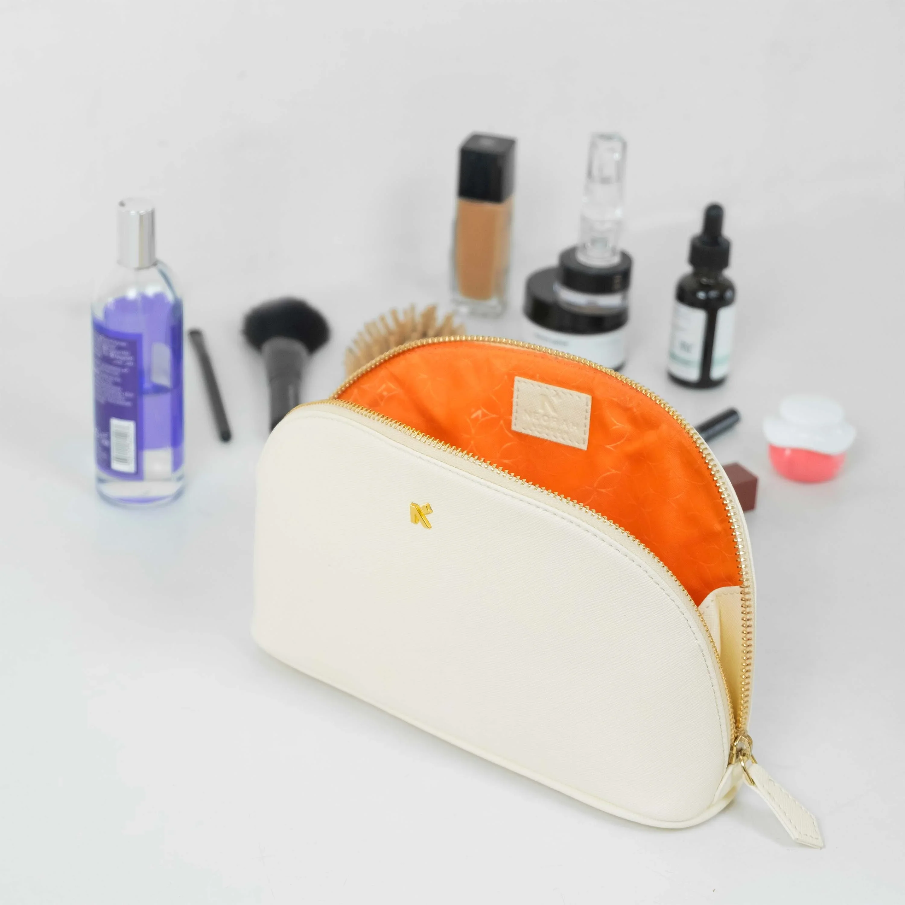 TRAVEL POUCH - Image 43