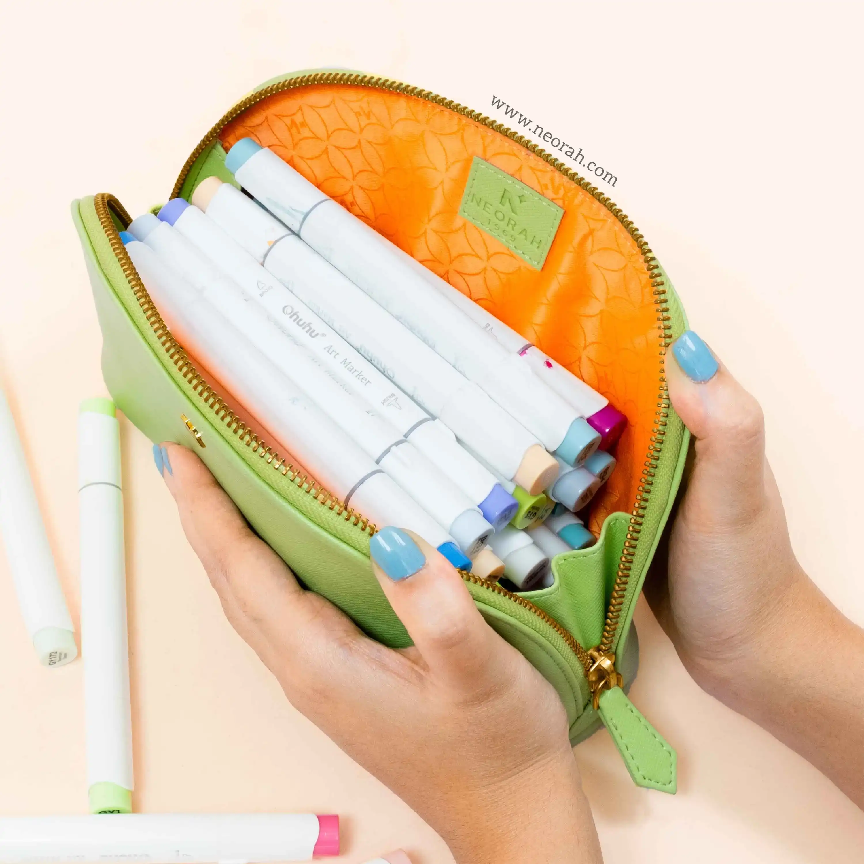 TRAVEL POUCH - Image 8