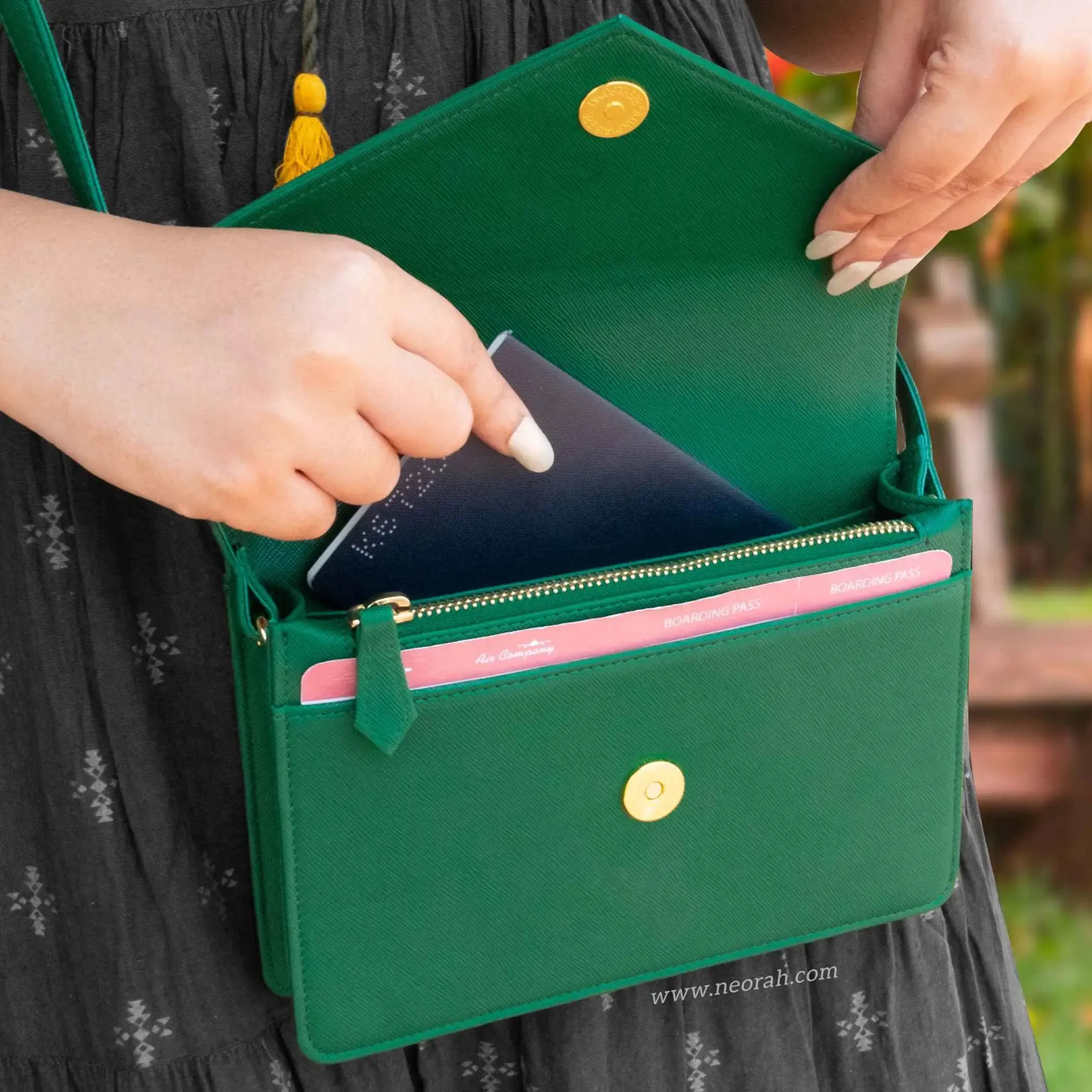 EMMA | CROSSBODY SLING BAG | ENVELOPE - Image 52