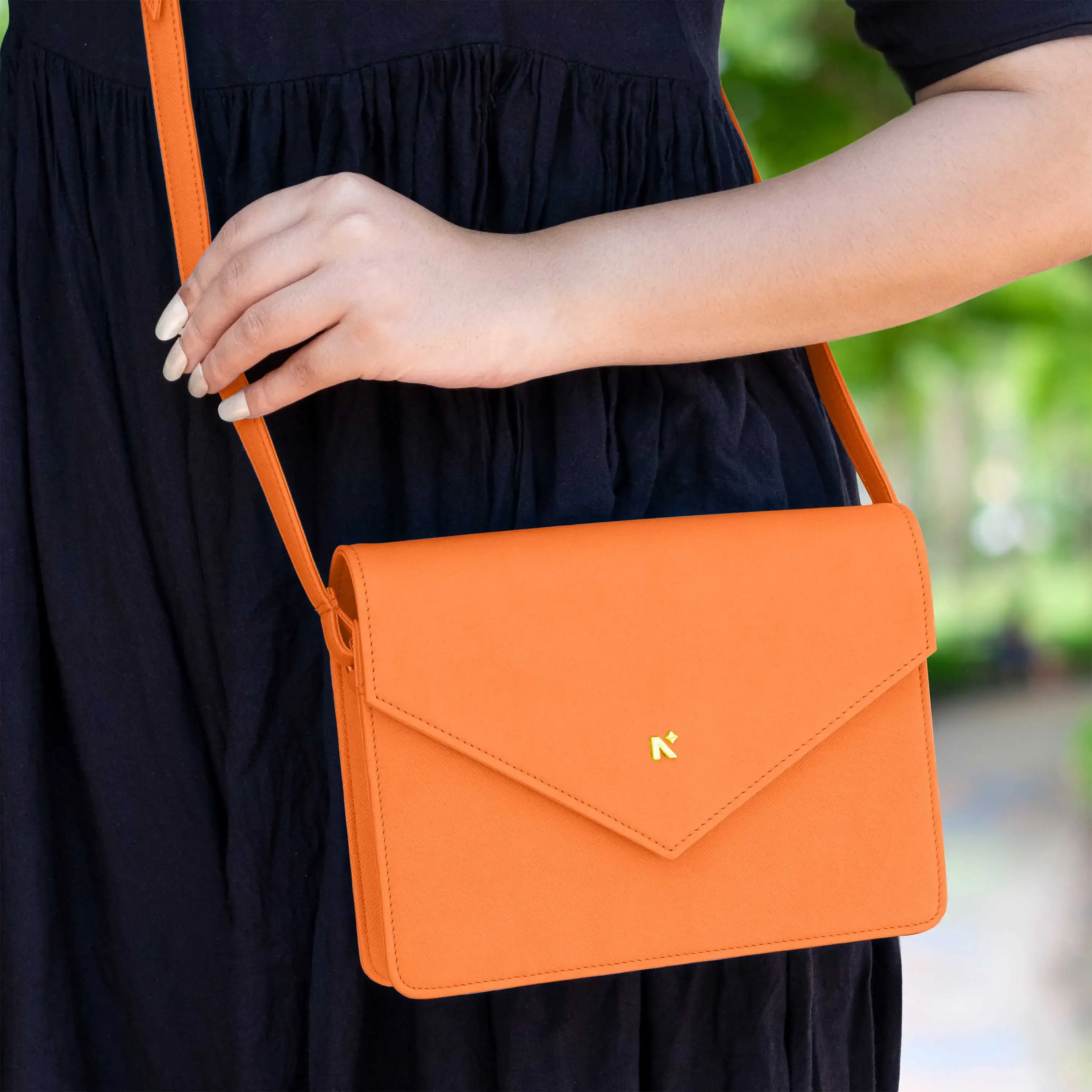 EMMA | CROSSBODY SLING BAG | ENVELOPE - Image 8
