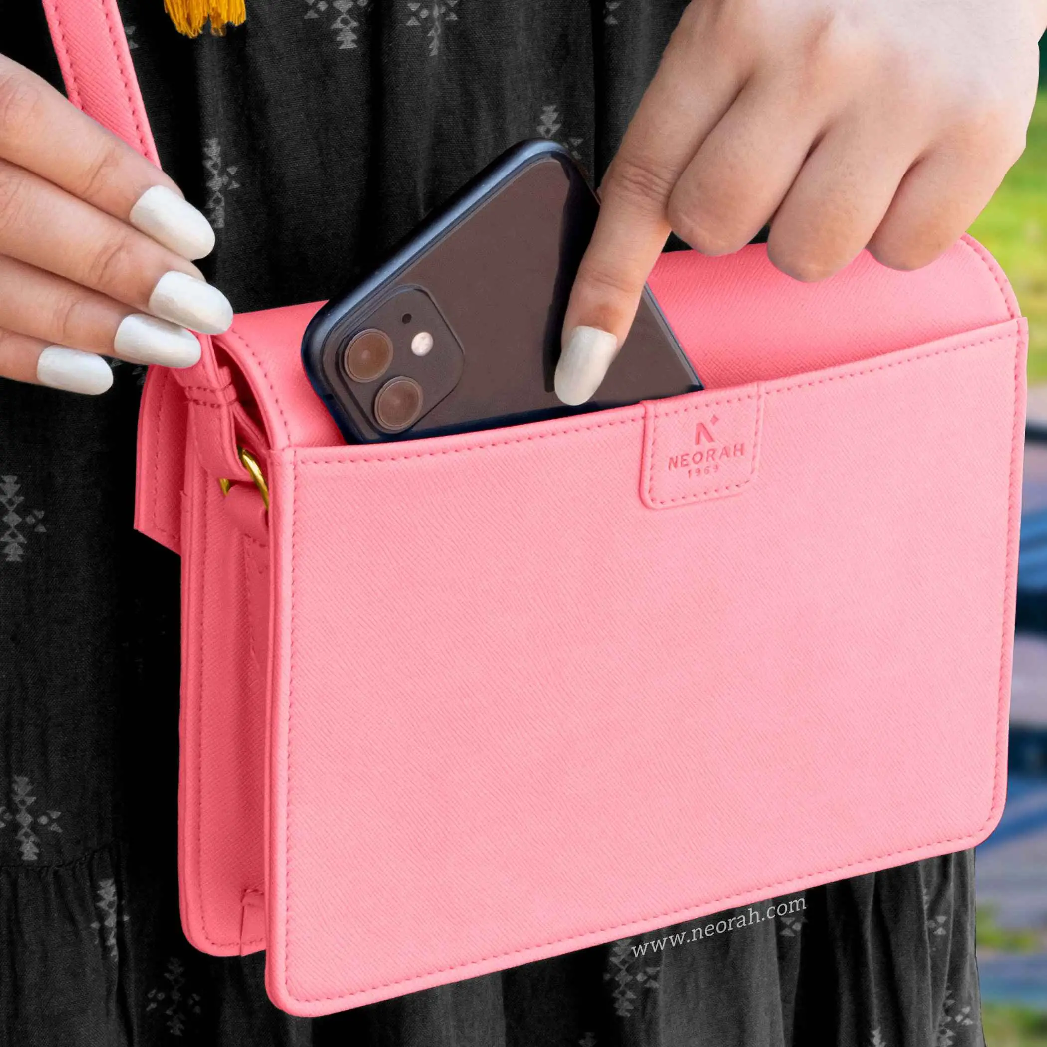 EMMA | CROSSBODY SLING BAG | ENVELOPE - Image 89