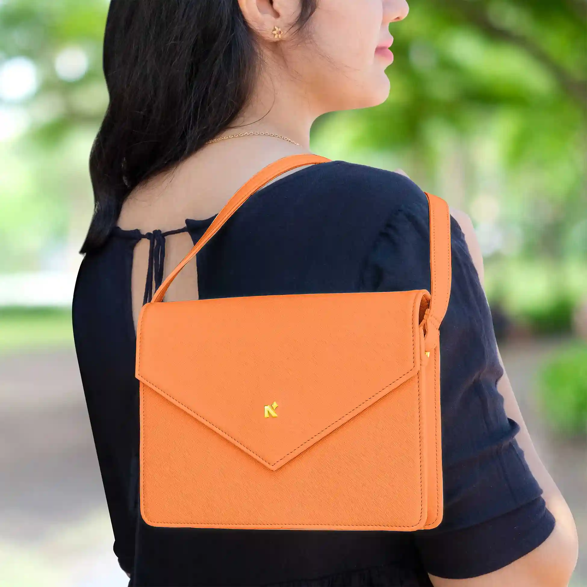 EMMA | CROSSBODY SLING BAG | ENVELOPE - Image 9