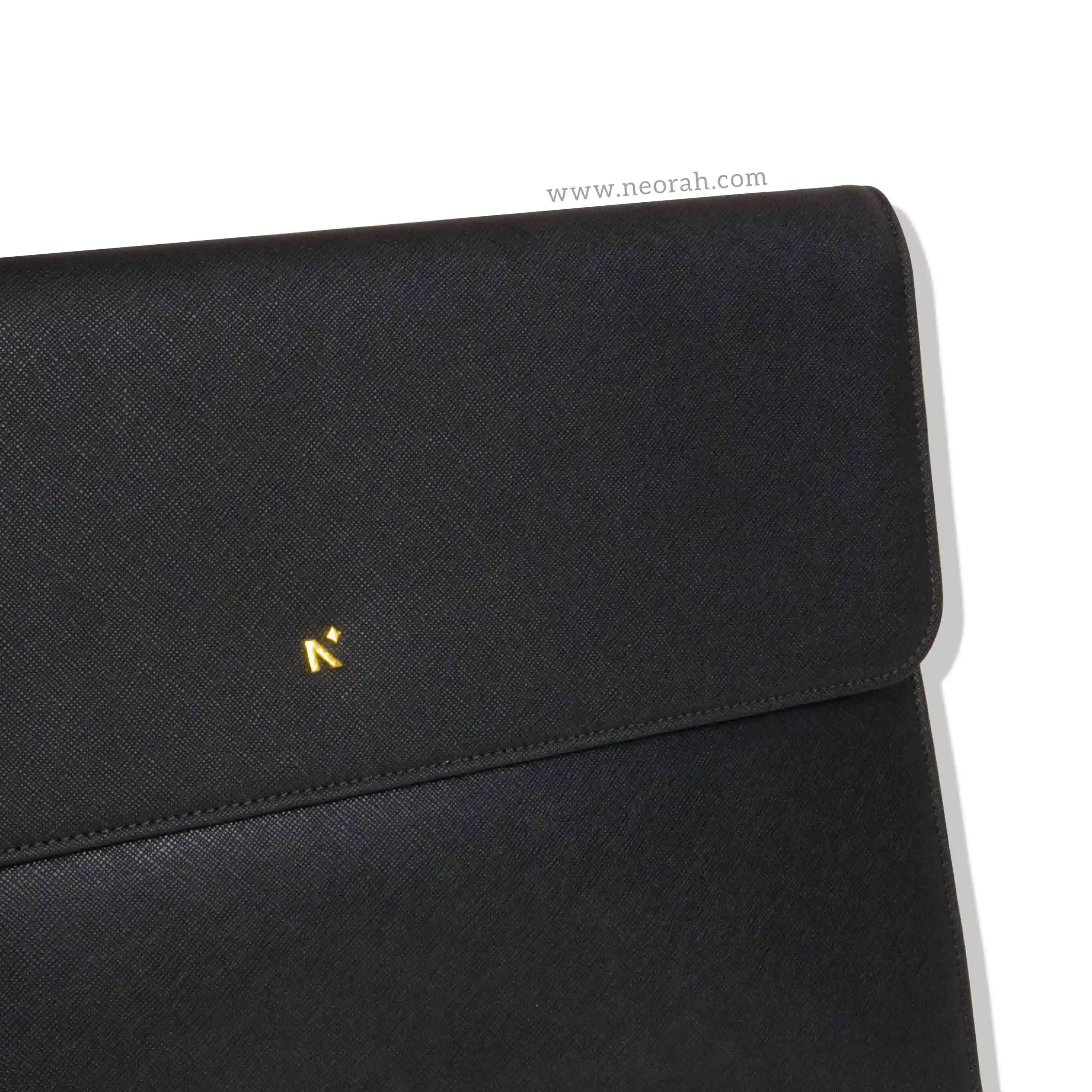 LAPTOP SLEEVE WITH FLAP + MAGNETIC CLOSURE - Image 11