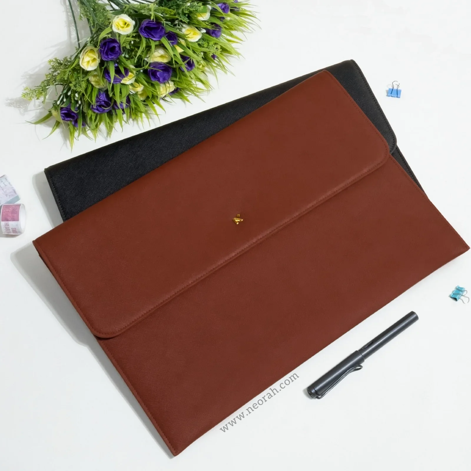 LAPTOP SLEEVE WITH FLAP + MAGNETIC CLOSURE - Image 23