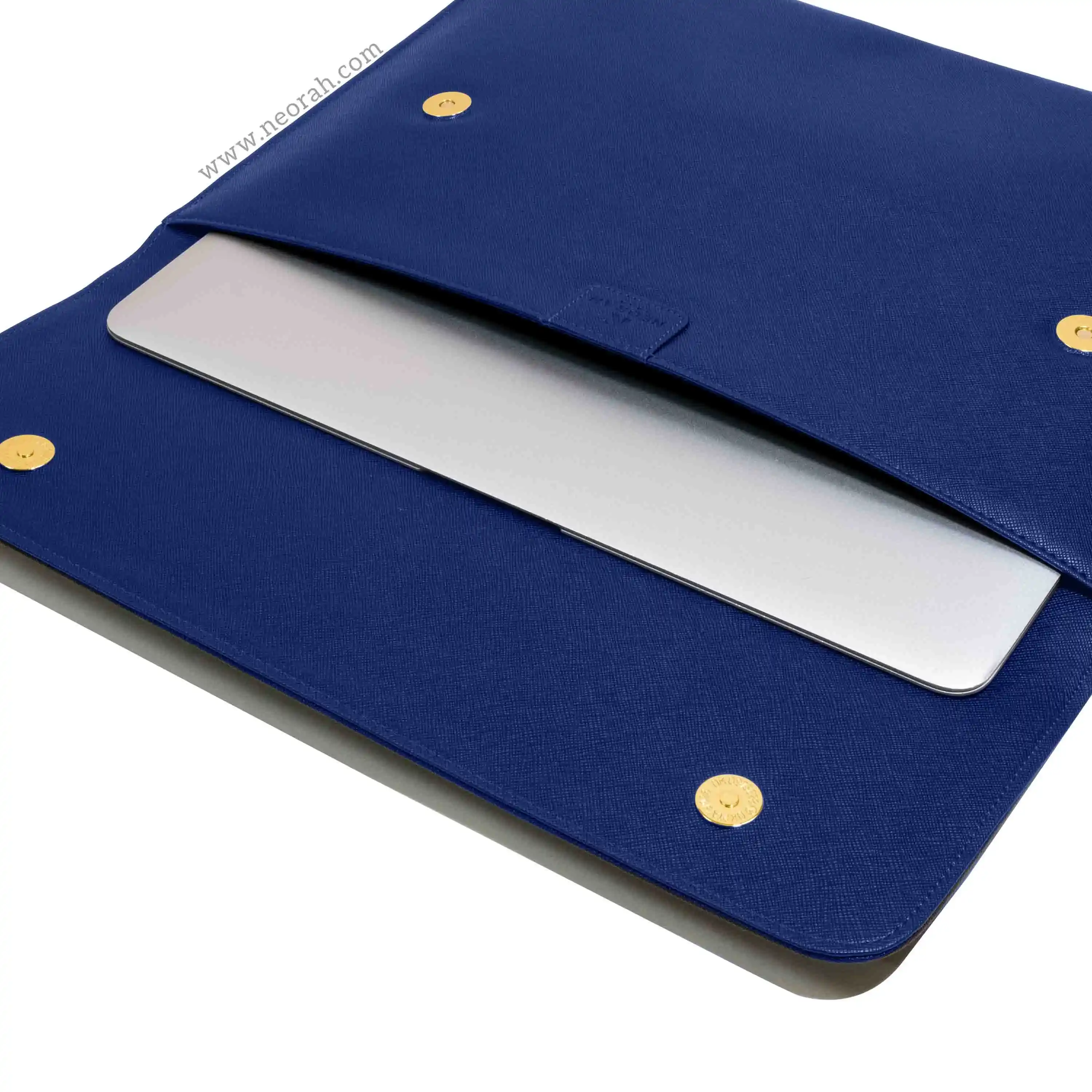 LAPTOP SLEEVE WITH FLAP + MAGNETIC CLOSURE - Image 30