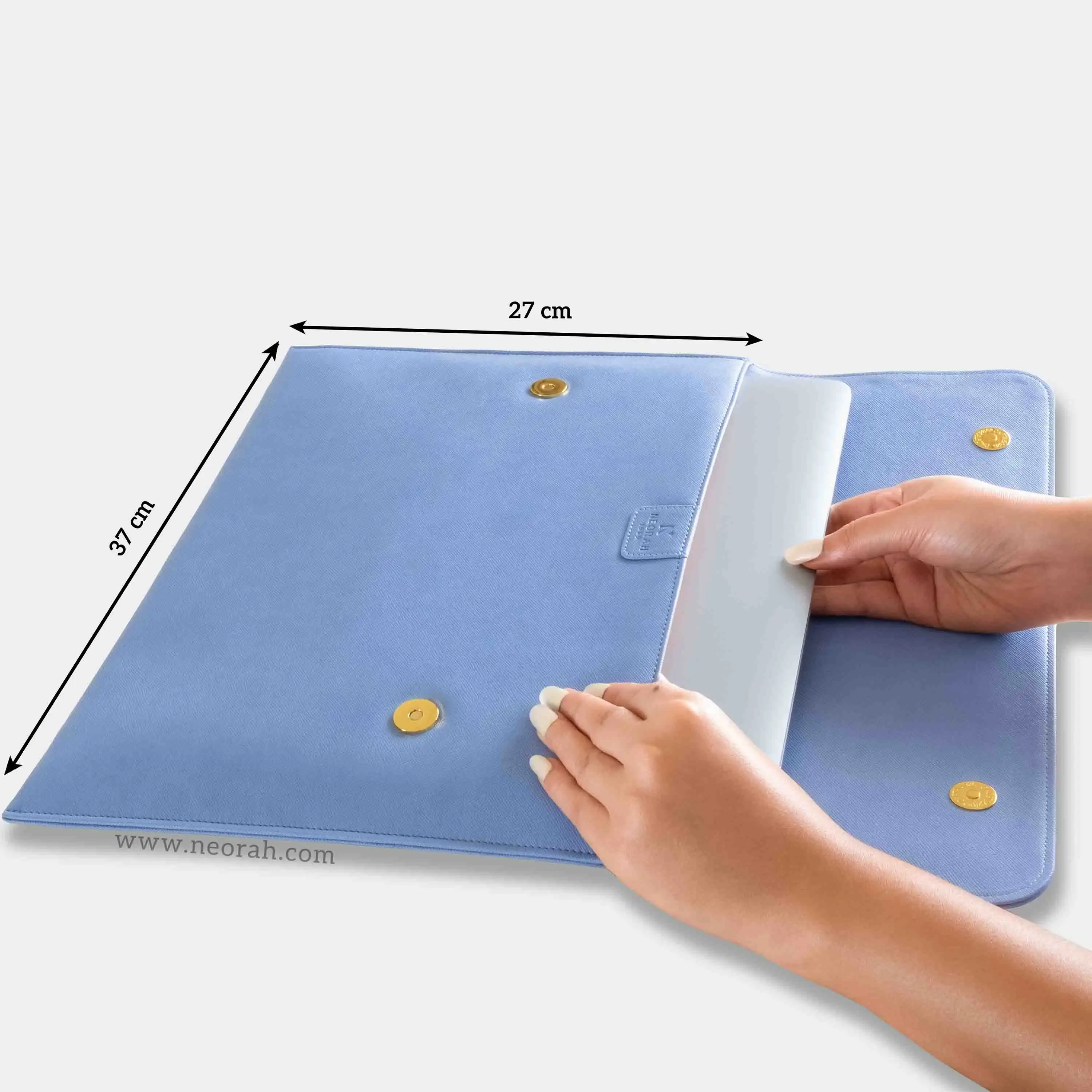 LAPTOP SLEEVE WITH FLAP + MAGNETIC CLOSURE - Image 45