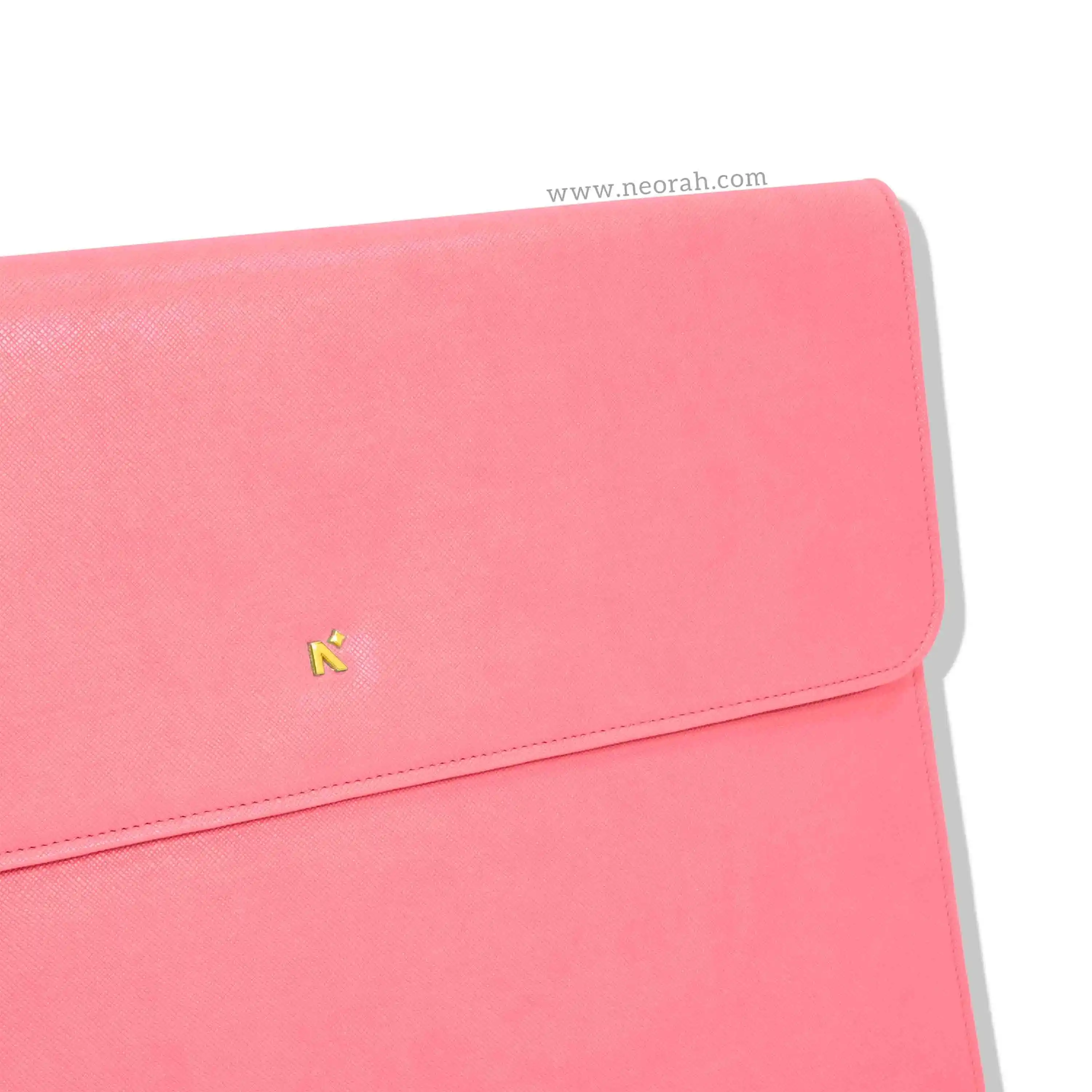 LAPTOP SLEEVE WITH FLAP + MAGNETIC CLOSURE - Image 75