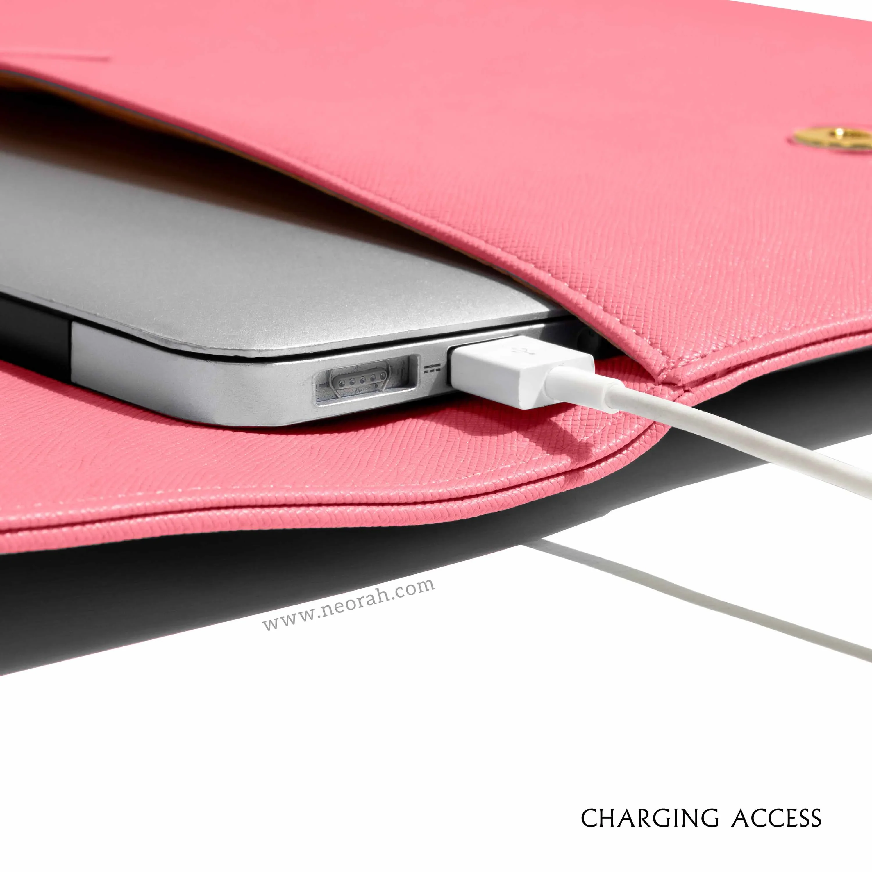 LAPTOP SLEEVE WITH FLAP + MAGNETIC CLOSURE - Image 79