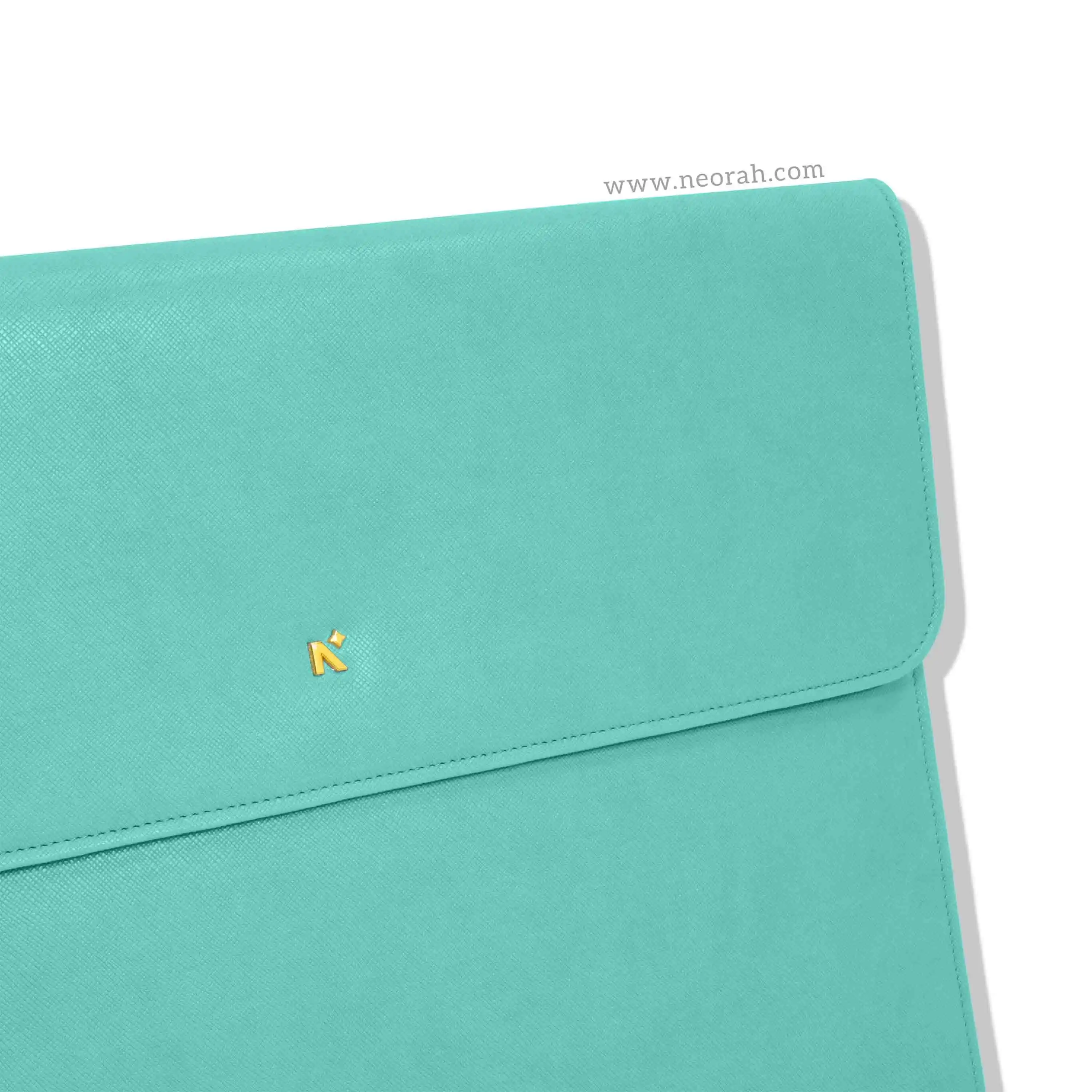 LAPTOP SLEEVE WITH FLAP + MAGNETIC CLOSURE - Image 91