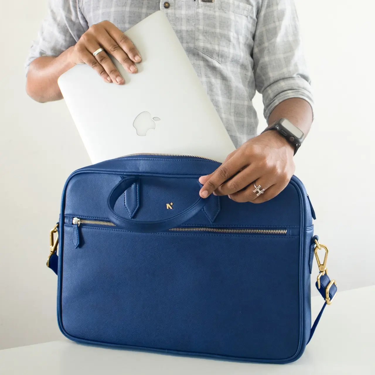 MESSENGER BAG - Image 55