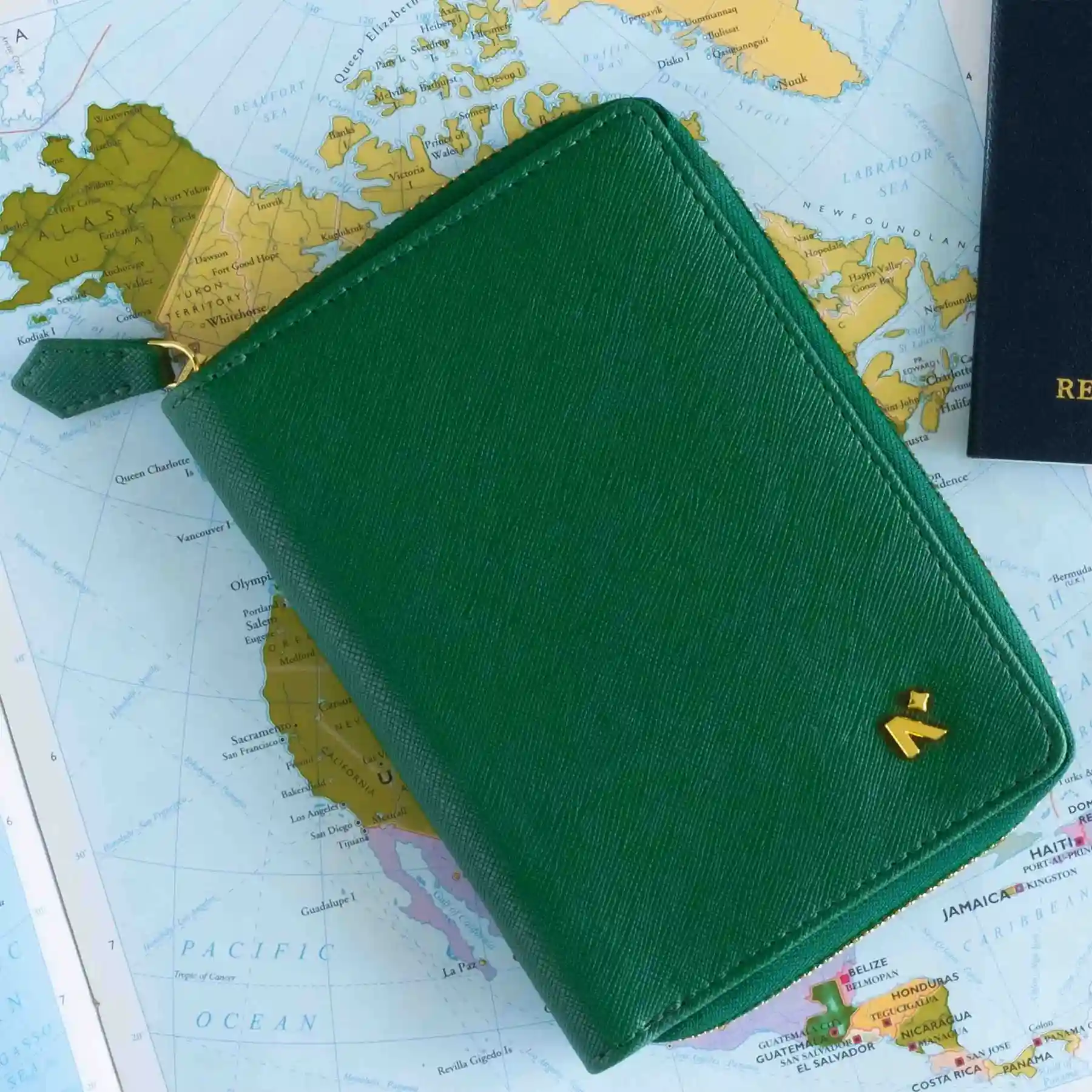 B7 - ORGANISER / PASSPORT COVER - ZIP - Image 16
