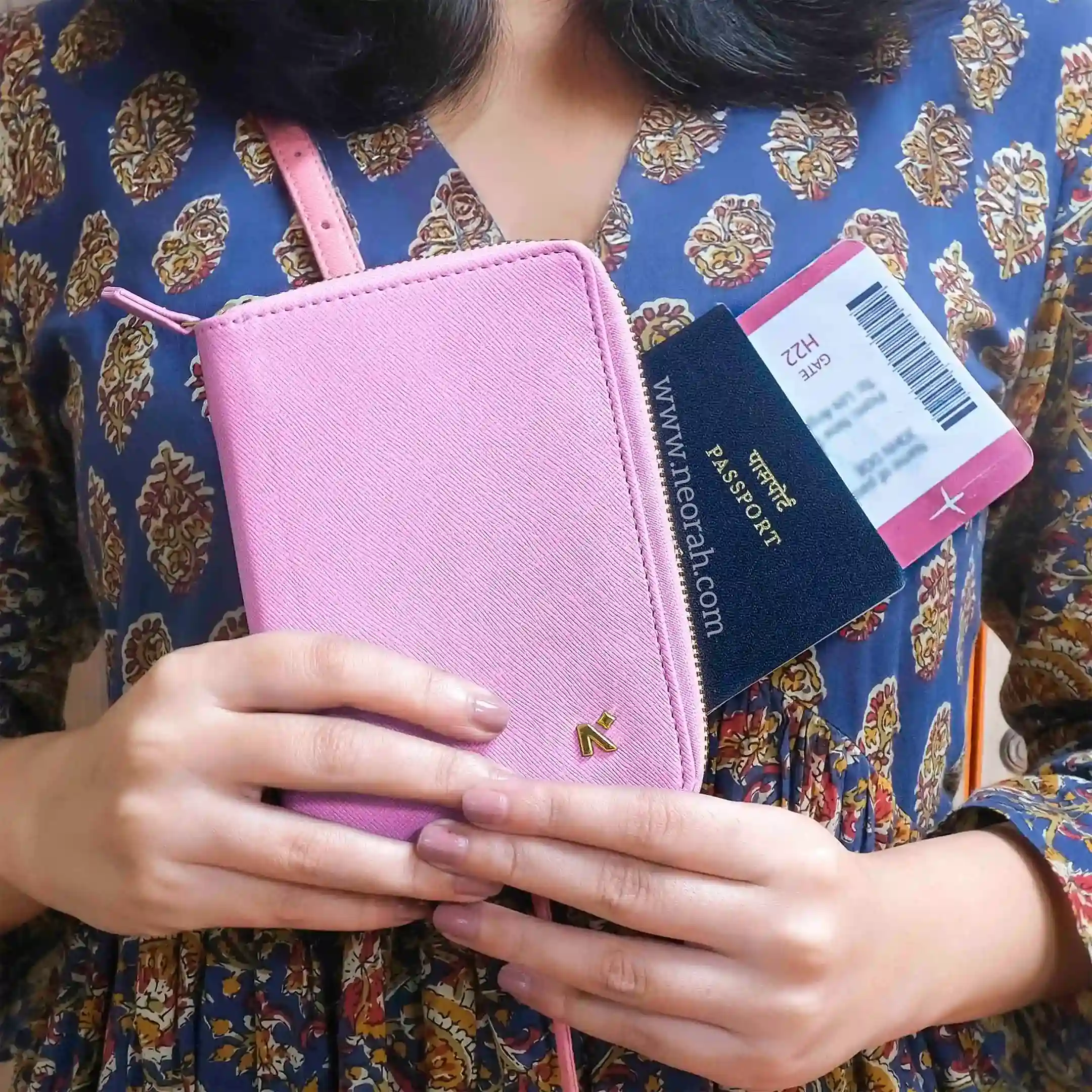 B7 - ORGANISER / PASSPORT COVER - ZIP - Image 97