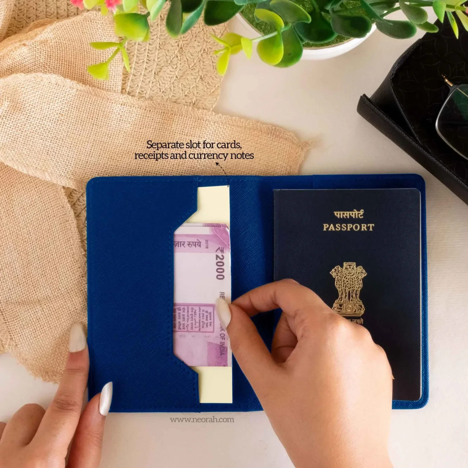 B7 - ORGANISER / PASSPORT COVER - Image 19