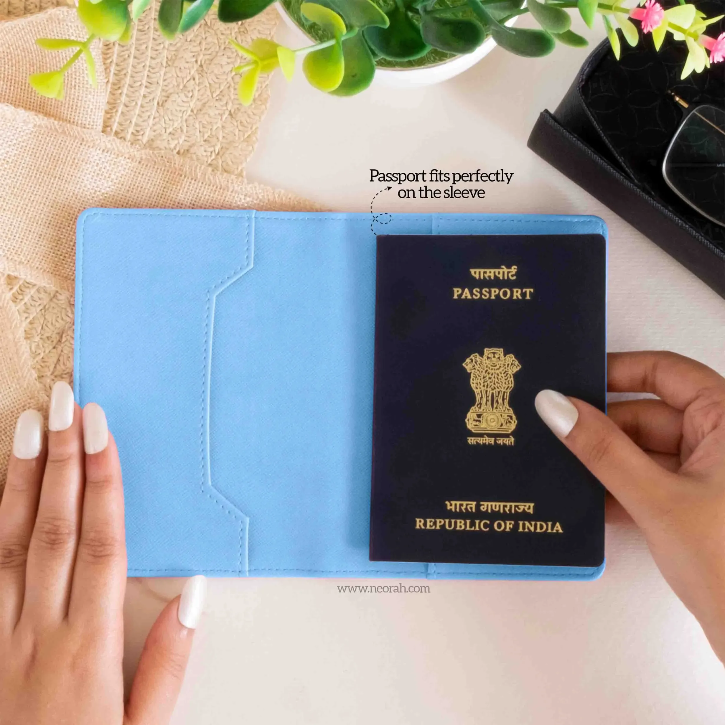 B7 - ORGANISER / PASSPORT COVER - Image 54