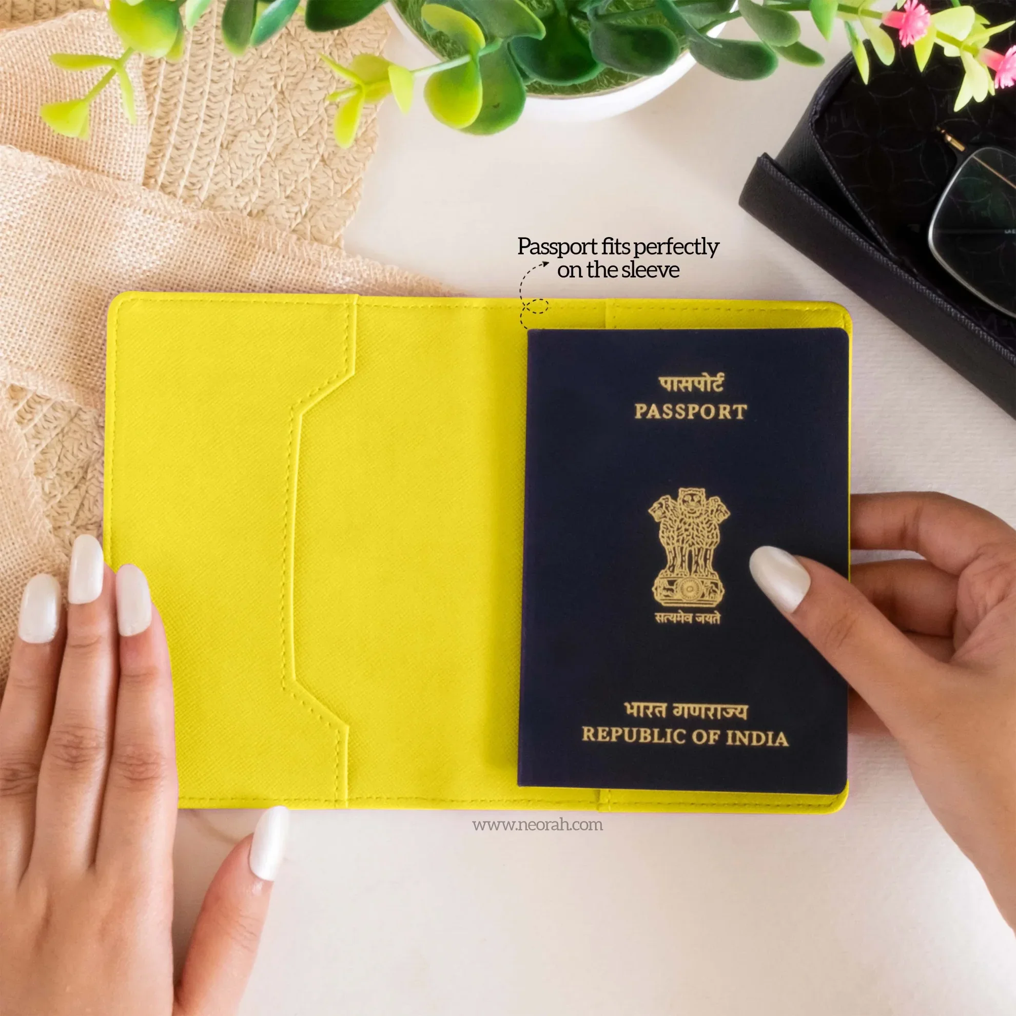 B7 - ORGANISER / PASSPORT COVER - Image 78