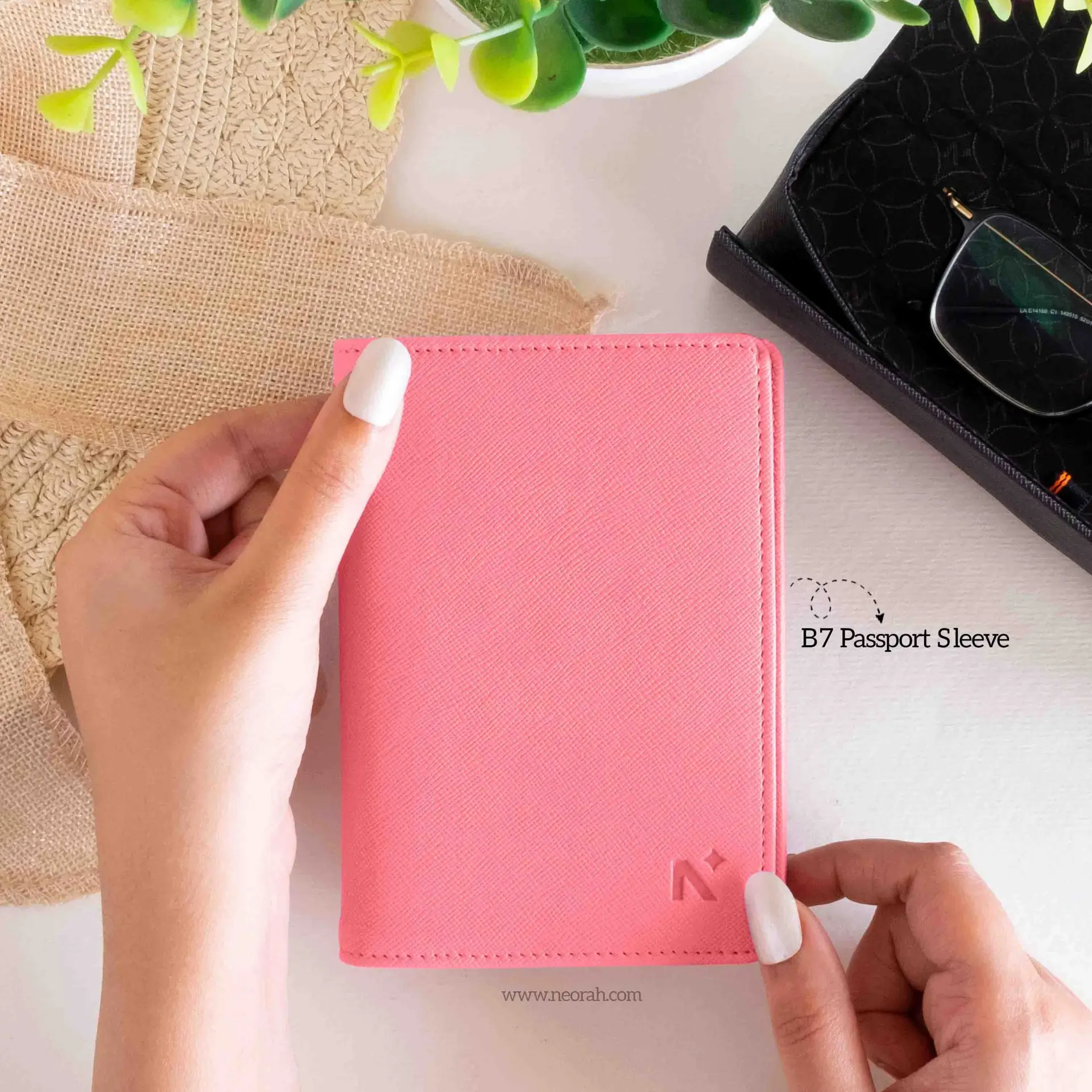B7 - ORGANISER / PASSPORT COVER - Image 88