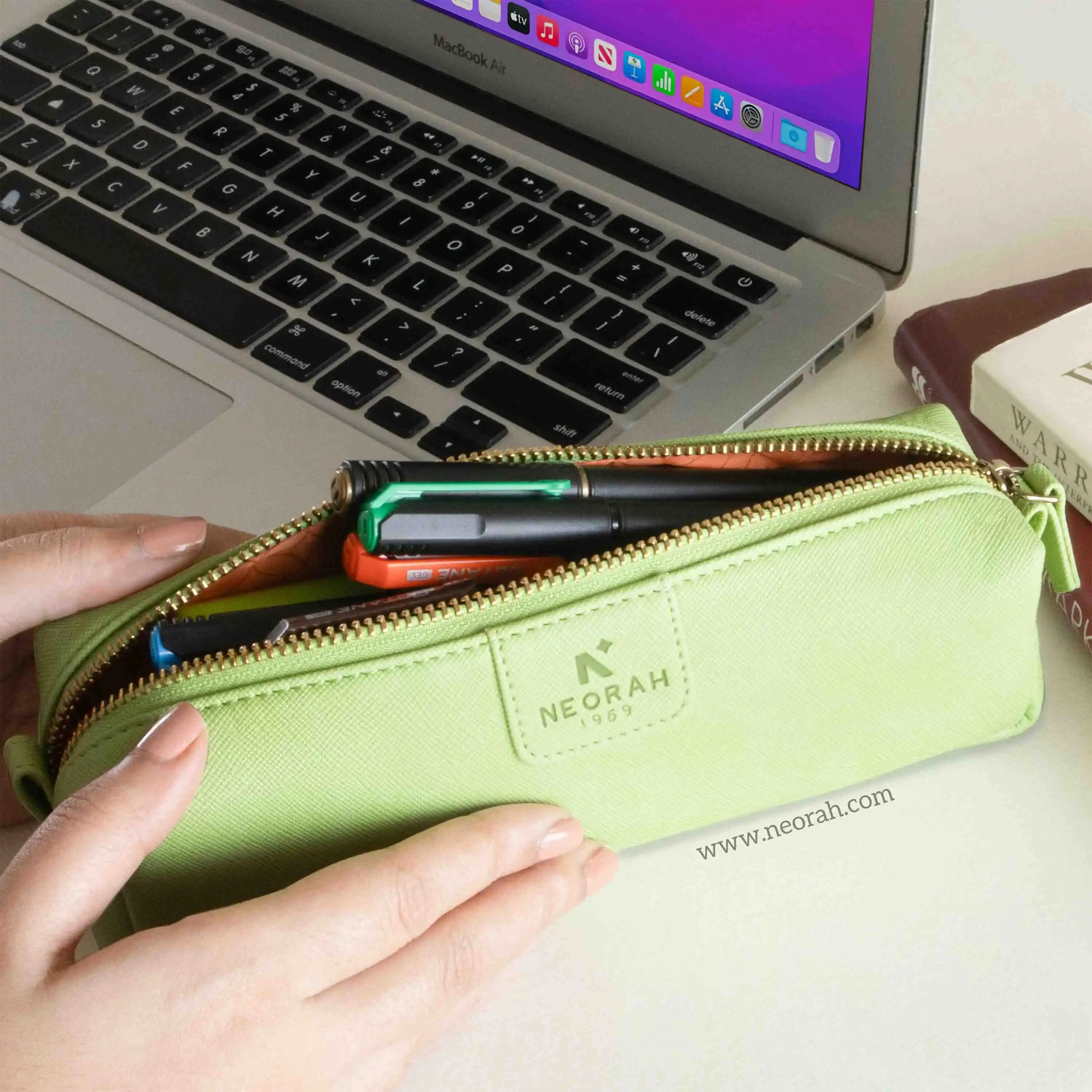 PEN POUCH - SQUARE - Image 63
