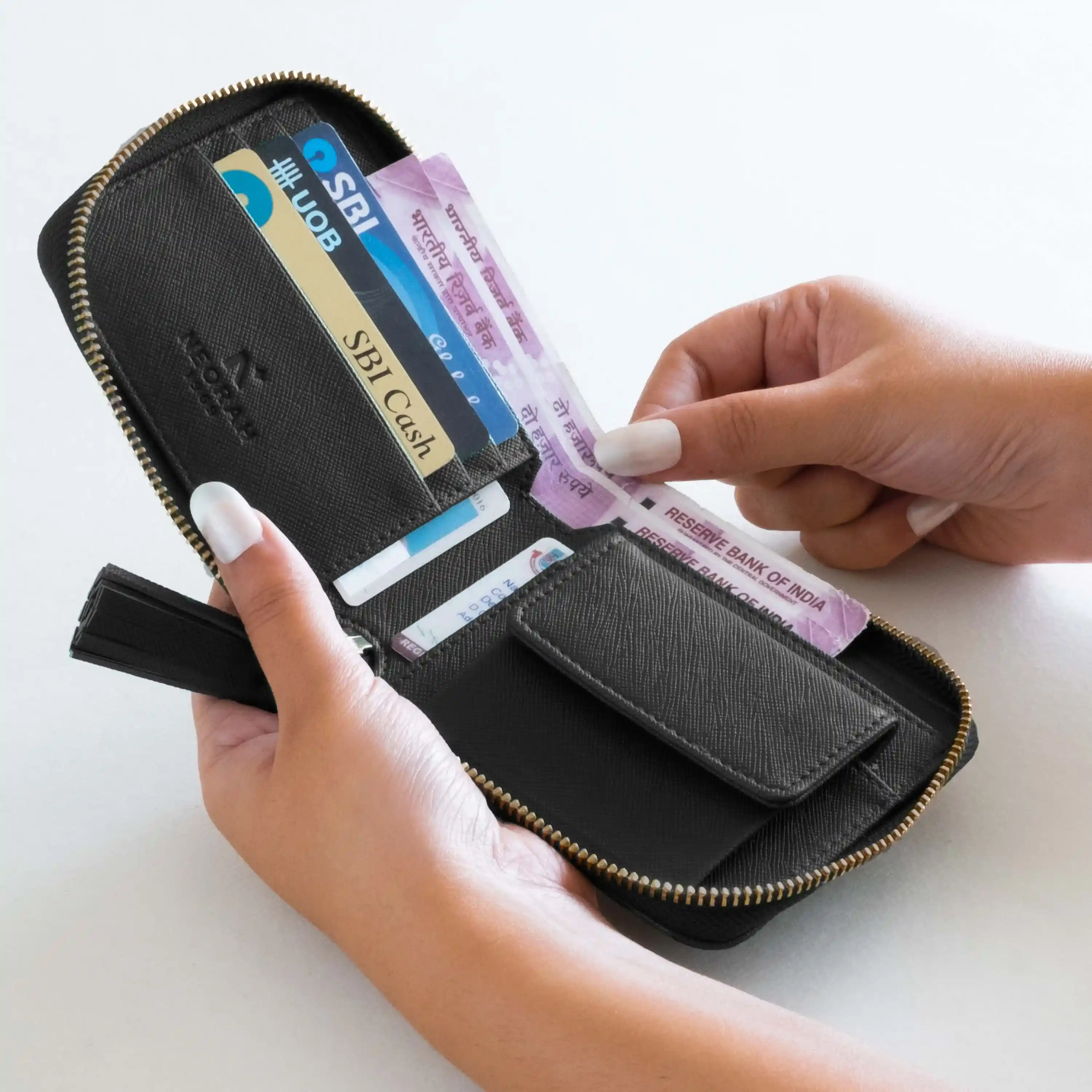 SVELTE – ZIPPER CARD & COIN POCKET WALLET - Image 97