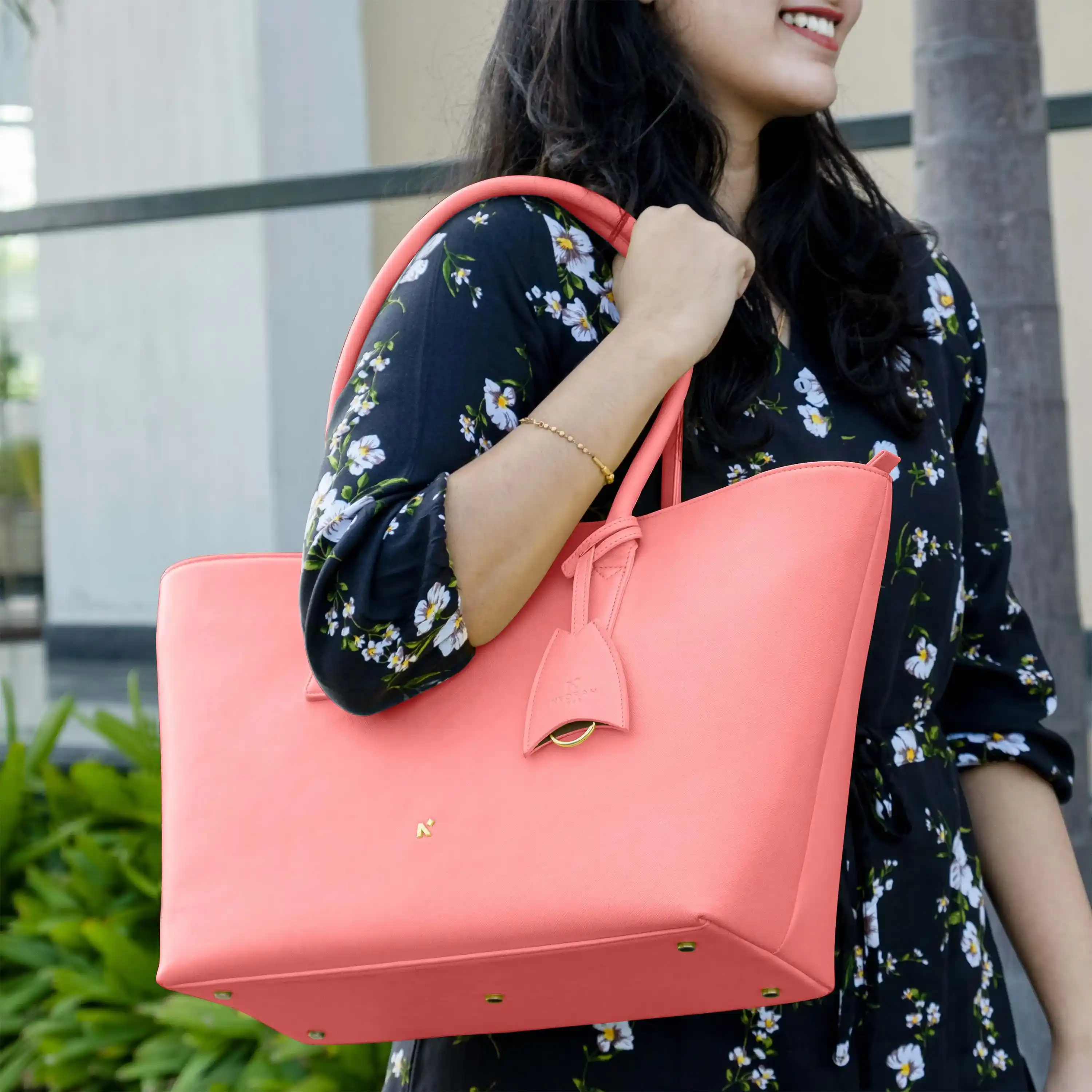 CLASSIC TOTE BAG - Image 113