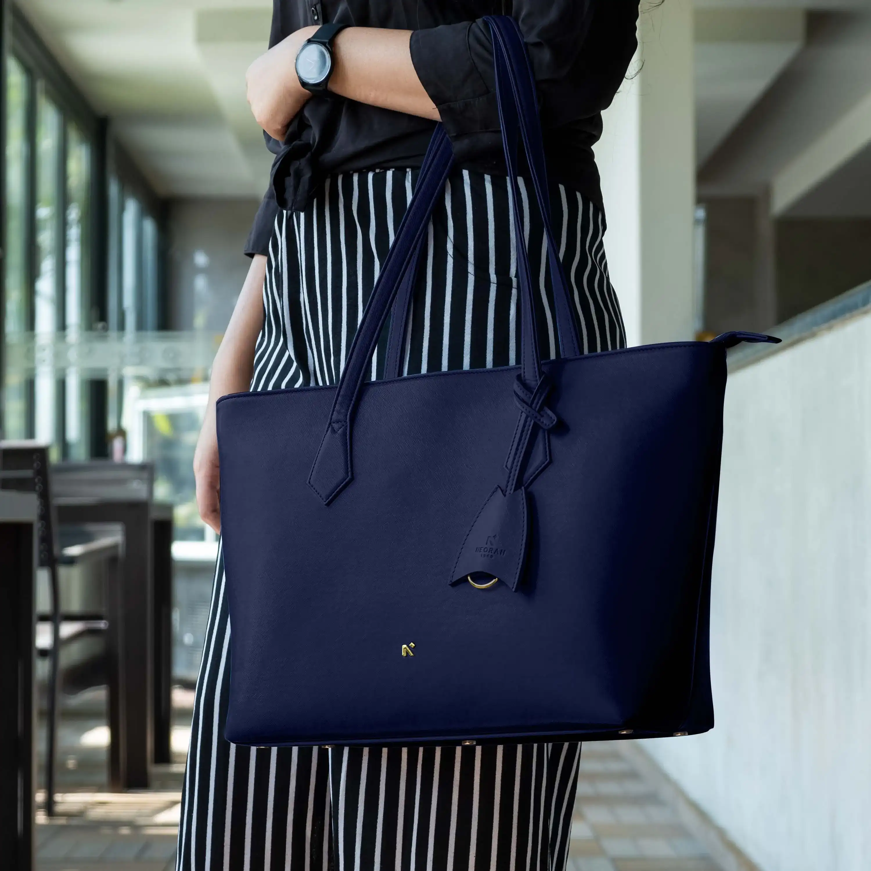 CLASSIC TOTE BAG - Image 63