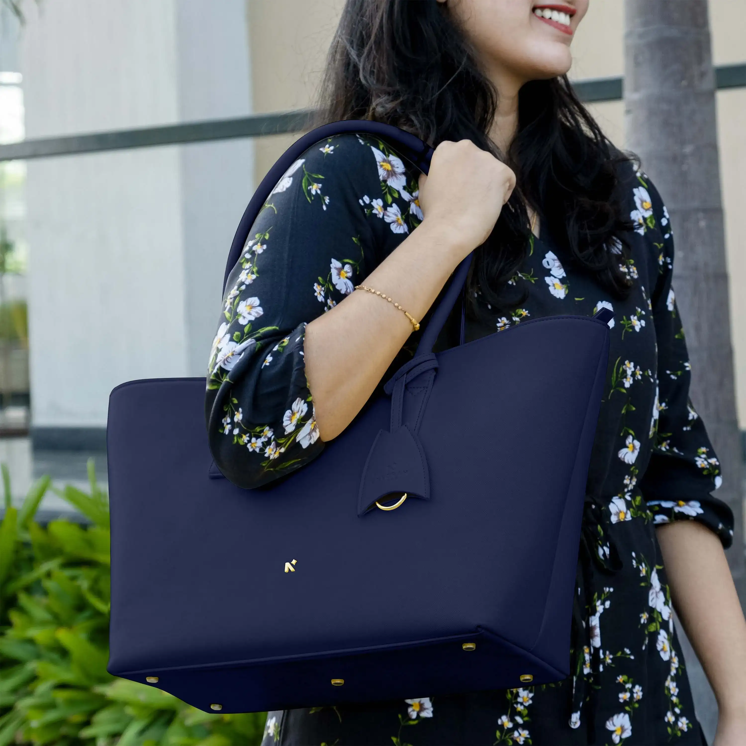 CLASSIC TOTE BAG - Image 65