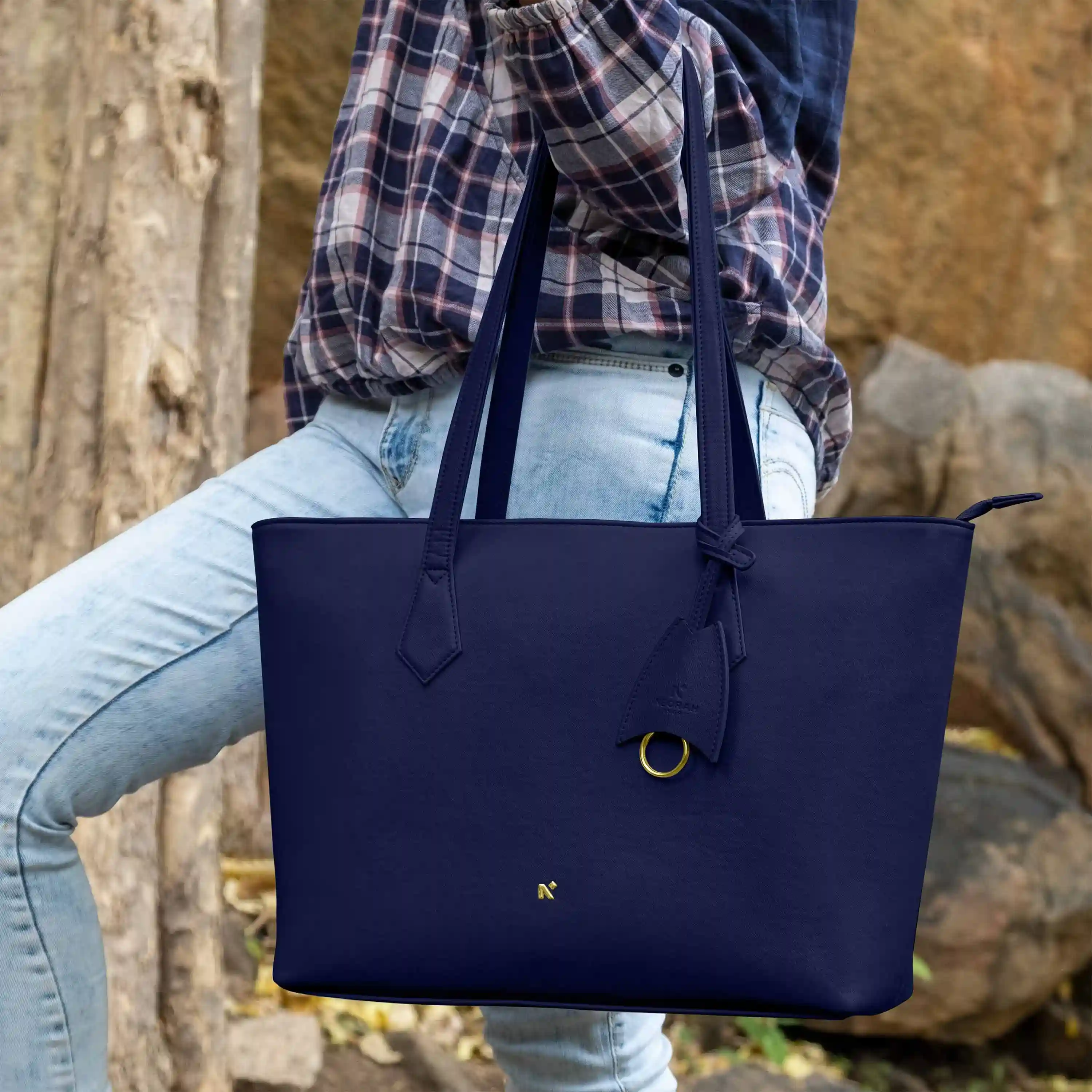CLASSIC TOTE BAG - Image 69