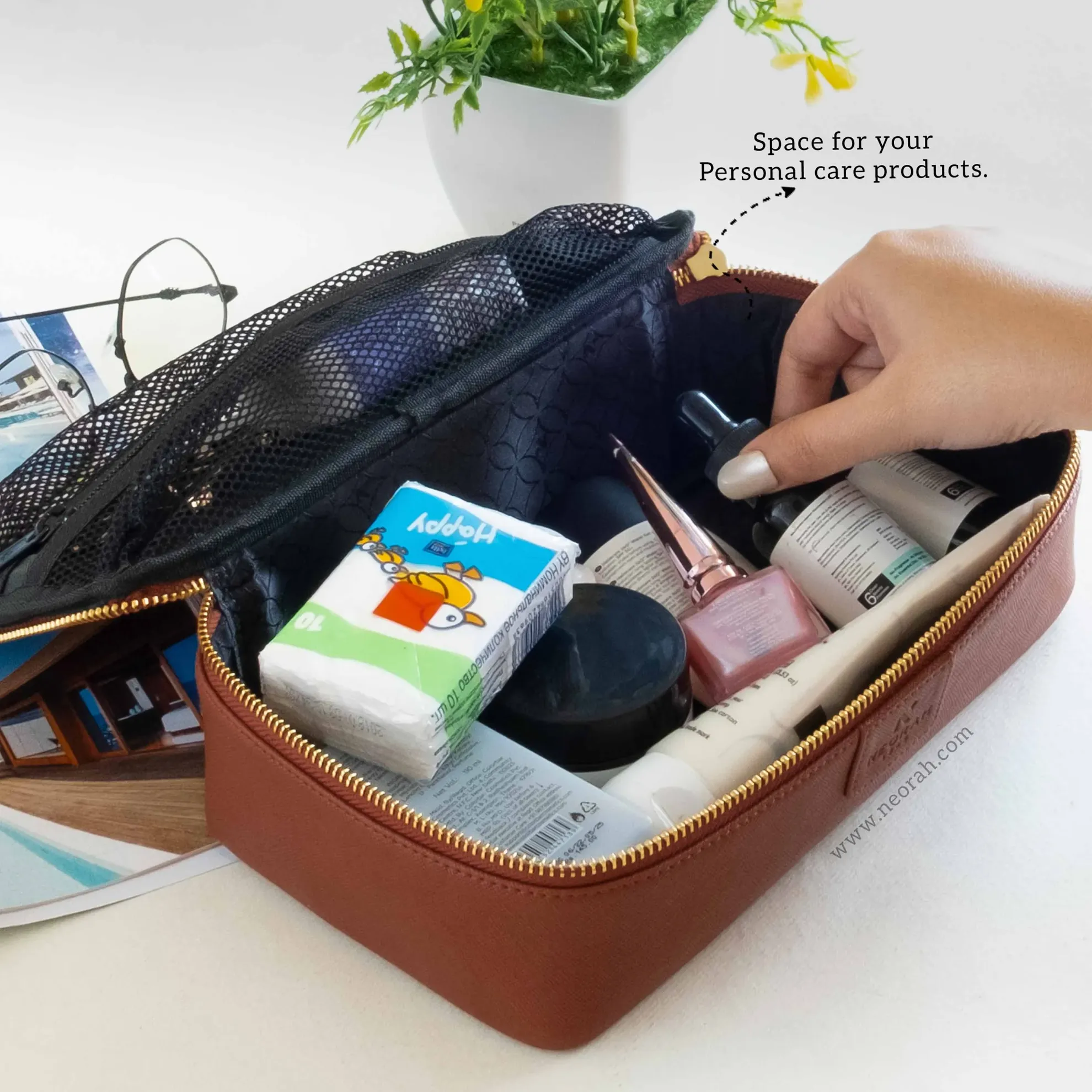 TRAVEL ORGANISER POUCH - Image 36